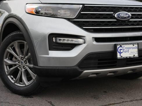 Used 2023 Ford Explorer XLT w/ Equipment Group 202A AWD/4WD image 35