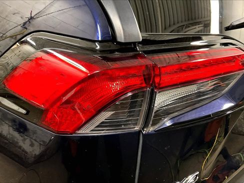 Used 2020 Toyota RAV4 XLE w/ Convenience Package image 27