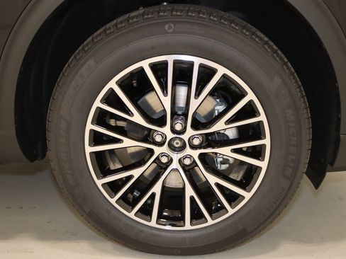 Certified 2024 Ford Escape SE image 62