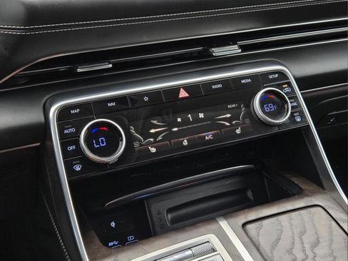 Used 2024 Genesis GV80 2.5T AWD/4WD image 17