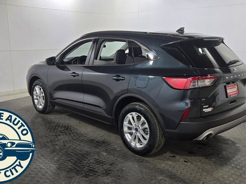 Used 2022 Ford Escape SE w/ Convenience Package AWD/4WD image 3