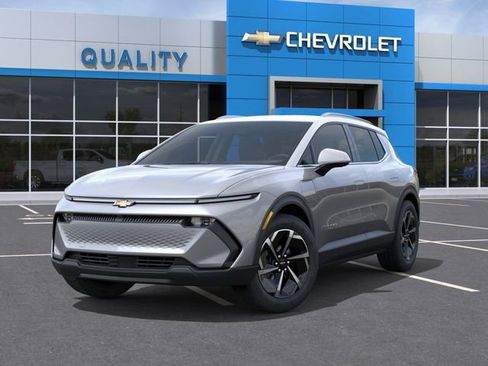 New 2026 Chevrolet Equinox EV LT image 6