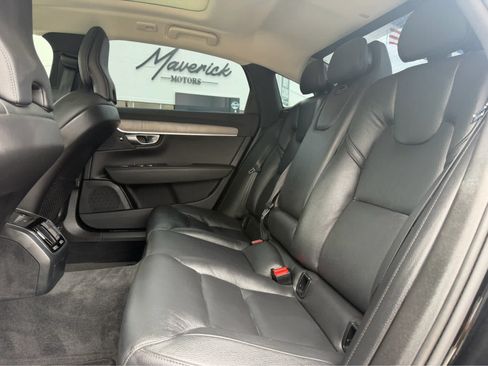 Used 2023 Volvo S90 B6 Plus AWD/4WD image 12