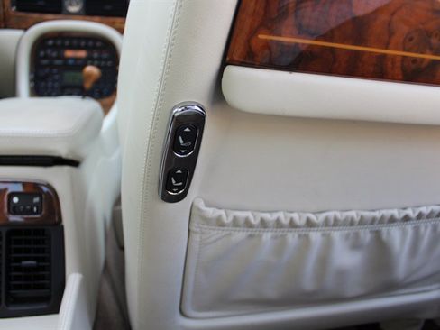 Used 2001 Jaguar XJ RWD image 30