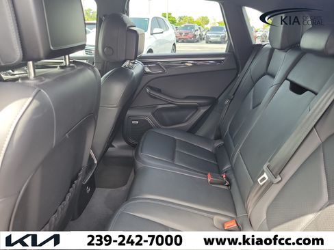 Used 2022 Porsche Macan S AWD/4WD image 13
