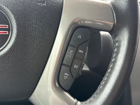 Used 2014 GMC Sierra 3500 SLT w/ SLT Convenience Package image 32