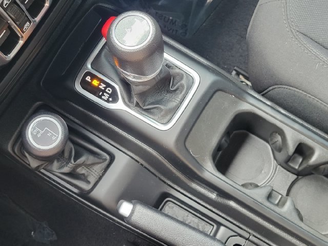 Used 2023 Jeep Wrangler Unlimited Sport AWD/4WD image 19