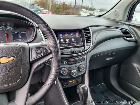 Used 2020 Chevrolet Trax LS w/ Tint and Cruise Package image 23