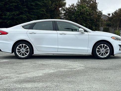 Used 2019 Ford Fusion Energi Titanium FWD image 6