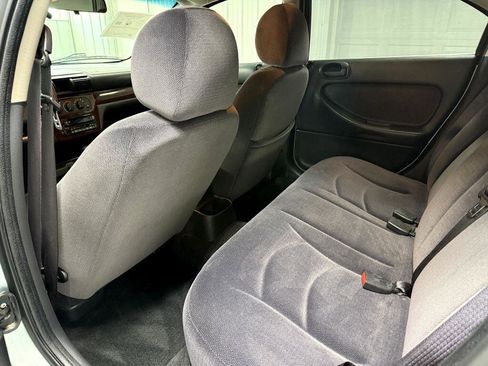 Used 2002 Chrysler Sebring LX image 22
