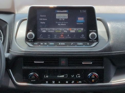 Used 2023 Nissan Rogue SV FWD image 19
