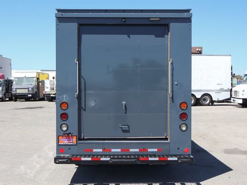 Used 2022 Ford Transit 350 DRW RWD image 7