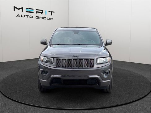 Used 2015 Jeep Grand Cherokee Altitude RWD image 3