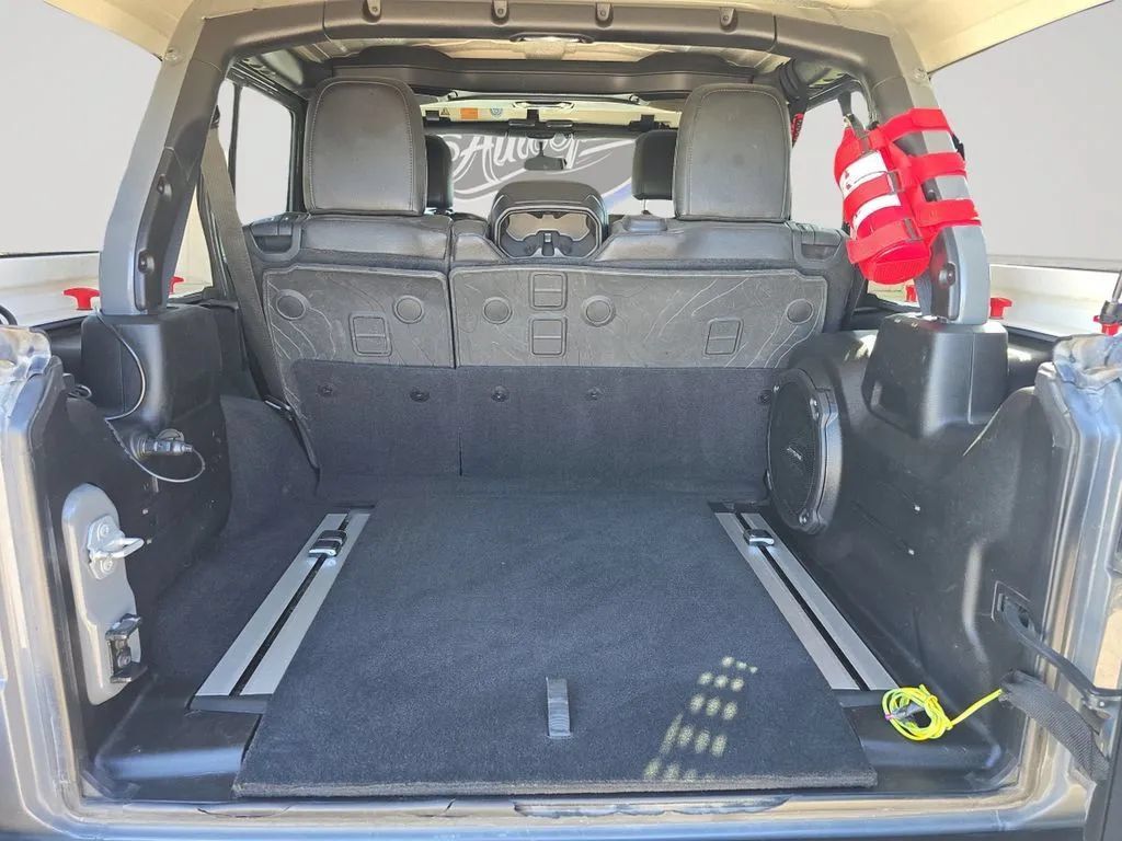 Used 2020 Jeep Wrangler Unlimited Rubicon AWD/4WD image 23