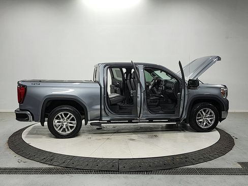 Used 2020 GMC Sierra 1500 SLT w/ SLT Premium Plus Package AWD/4WD image 16