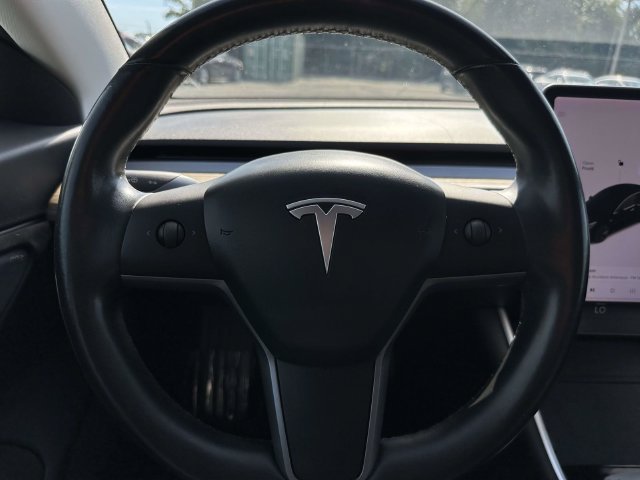 Used 2018 Tesla Model 3 Long Range RWD image 23