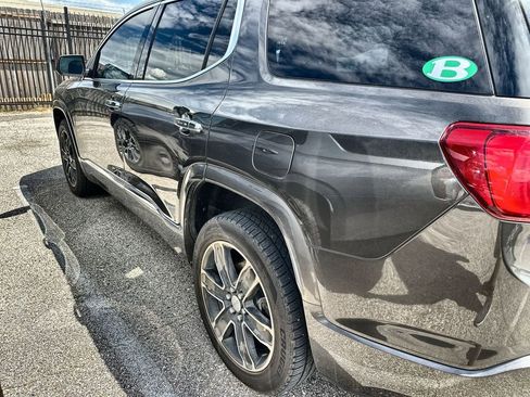 Used 2019 GMC Acadia Denali w/ Technology Package AWD/4WD image 8