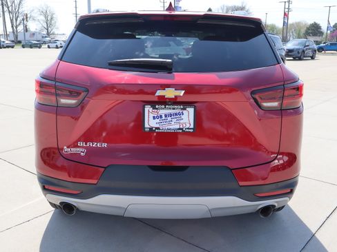 Used 2024 Chevrolet Blazer LT w/ Convenience Package FWD image 7