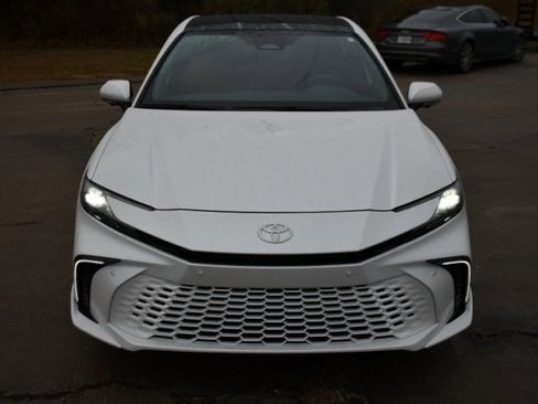 Used 2025 Toyota Camry XSE image 8