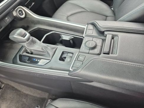Used 2025 Toyota Grand Highlander AWD image 23