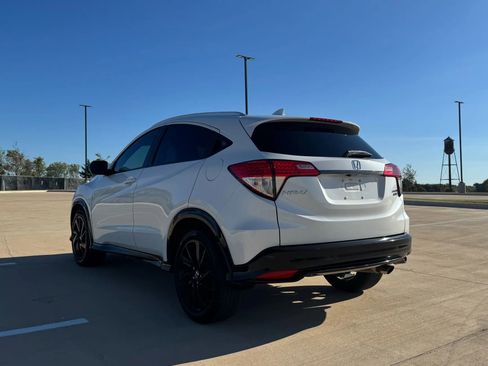 Used 2022 Honda HR-V Sport image 6