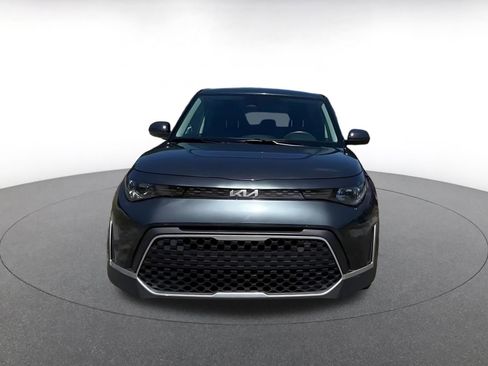 Used 2025 Kia Soul LX w/ LX Technology Package FWD image 4