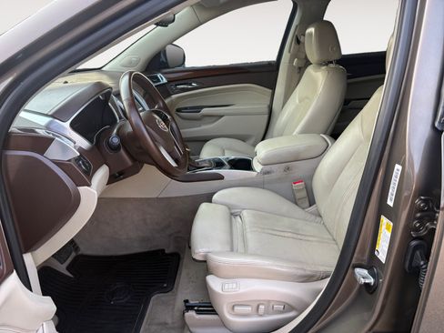 Used 2014 Cadillac SRX Luxury w/ Driver Awareness Package FWD image 21