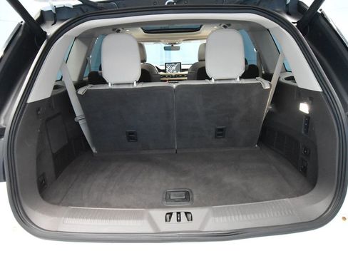 Used 2021 Lincoln Aviator Reserve w/ Elements Package Plus image 32