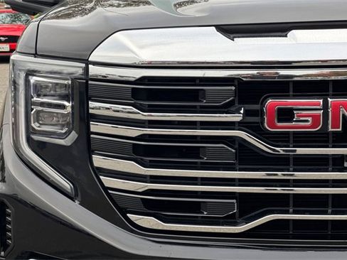 Used 2023 GMC Sierra 1500 SLT w/ SLT Premium Plus Package image 47