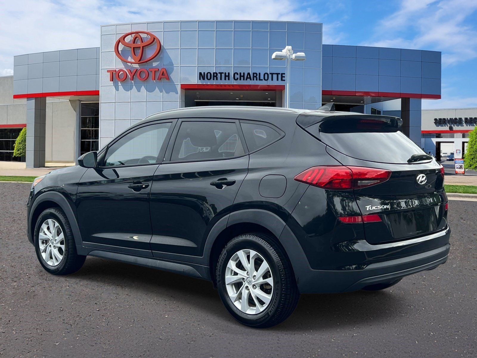 Used 2019 Hyundai Tucson Value w/ Cargo Package FWD image 4