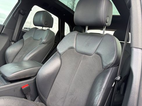 Used 2020 Audi SQ5 Premium Plus w/ Premium Plus Package image 15