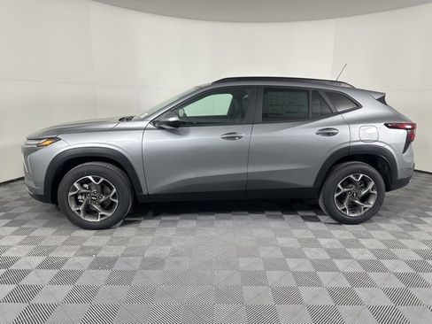 New 2026 Chevrolet Trax LT w/ Driver Confidence Package image 6