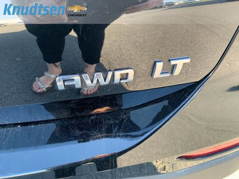 Used 2022 Chevrolet Equinox LT AWD/4WD image 9