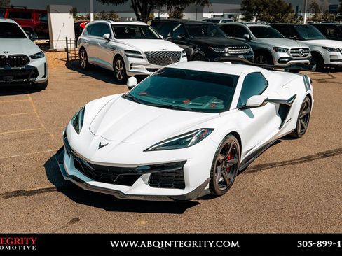 Used 2023 Chevrolet Corvette Z06 w/ Z07 Performance Package RWD image 19
