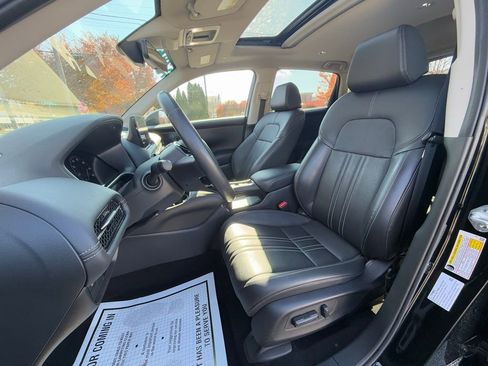 Used 2024 Honda HR-V EX-L image 11