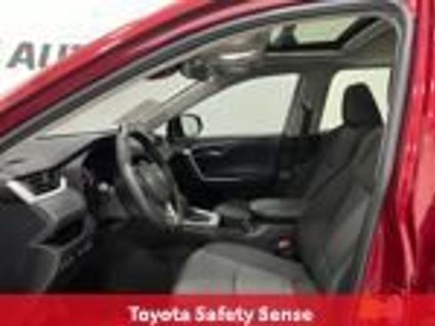 Certified 2022 Toyota RAV4 XLE w/ Convenience Package image 7