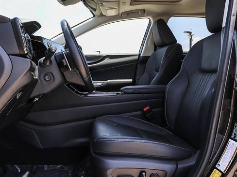 Certified 2025 Lexus NX 350h AWD w/ Accessory Package (2T) image 18