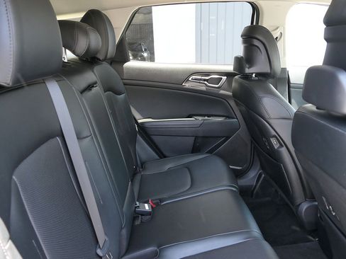 Used 2024 Kia Sportage EX FWD image 23