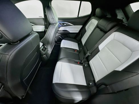 Used 2024 Chevrolet Equinox EV LT FWD image 28