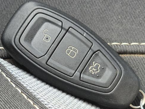 Used 2018 Ford Focus ST FWD image 31