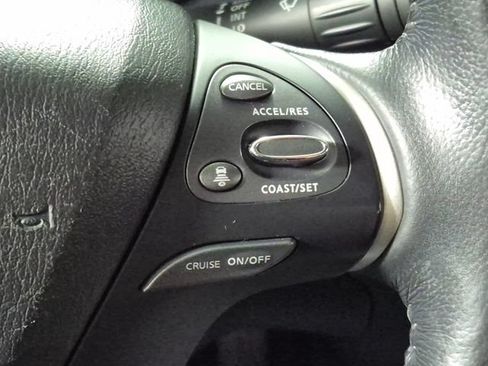 Used 2019 Nissan Pathfinder Platinum FWD image 13