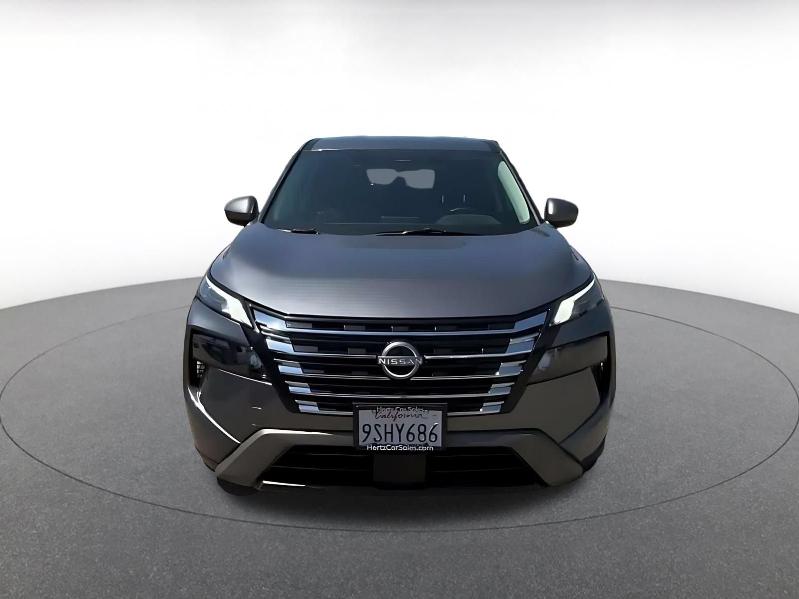 Used 2025 Nissan Rogue SV FWD image 4