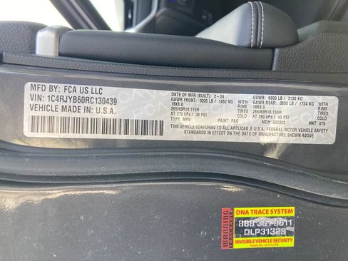 New 2024 Jeep Grand Cherokee Limited 4xe w/ Luxury Tech Group II image 30