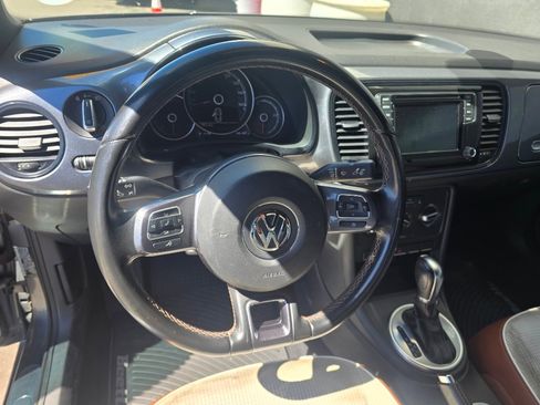 Used 2017 Volkswagen Beetle 1.8T Classic image 13