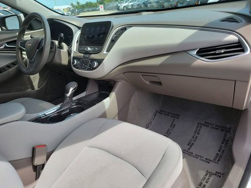 Used 2025 Chevrolet Malibu LT FWD image 10