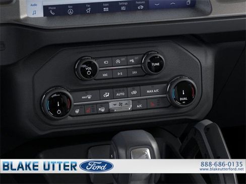 New 2025 Ford Bronco Outer Banks w/ Sasquatch Package image 17