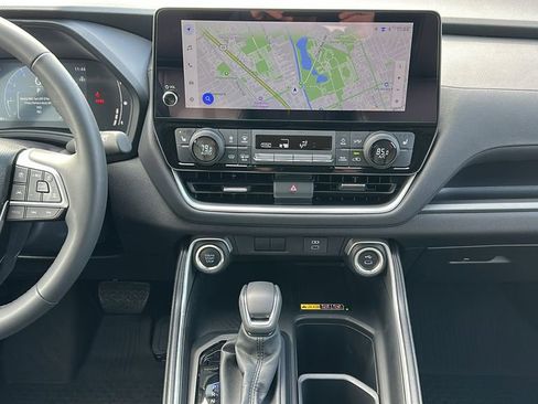 Used 2025 Toyota Grand Highlander FWD image 11