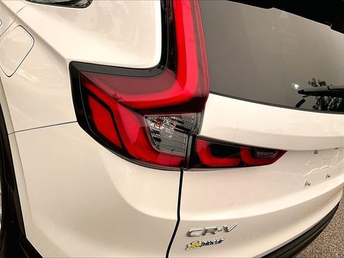 Used 2024 Honda CR-V EX image 32