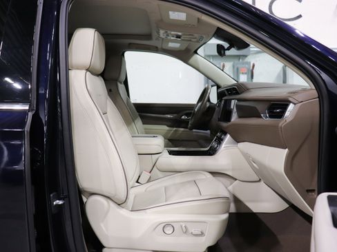 Used 2021 GMC Yukon XL Denali w/ Denali Ultimate Package image 15