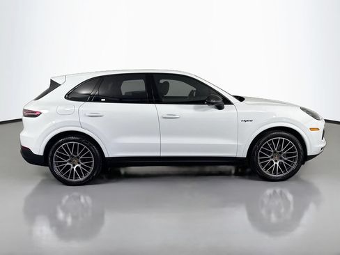 Used 2022 Porsche Cayenne E-Hybrid AWD/4WD image 4